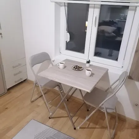 아파트 Royal 019 *