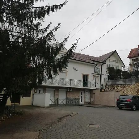 Royal 019 아파트 Vrnjačka Banja